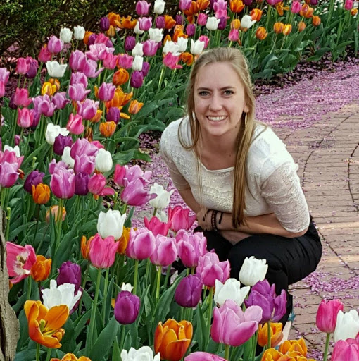 Greta Hansen Photo 30