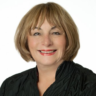 Paula Hughes Photo 28