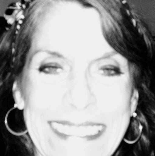 Jacqueline Morris Photo 14
