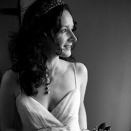 Louise Lockhart Photo 9