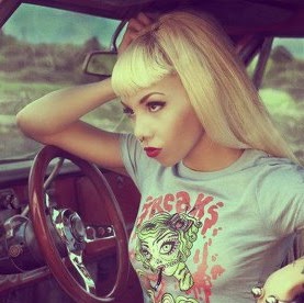 Karina Oliver Photo 28