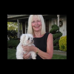 Christine Thomson Photo 16