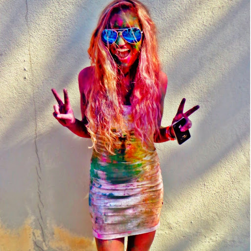 Melanie Bennett Photo 15
