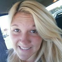 Kelly Moffett Photo 10