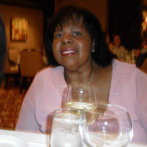 Alyce Smith Photo 37