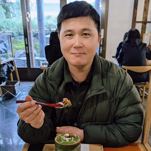 Roger Tsai Photo 26