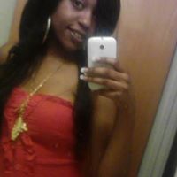 Erika Holmes Photo 14