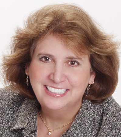 Laura Hemmer Photo 13