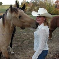 Jennifer Lyons Photo 20