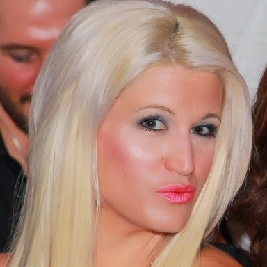 Anna Hooper Photo 37