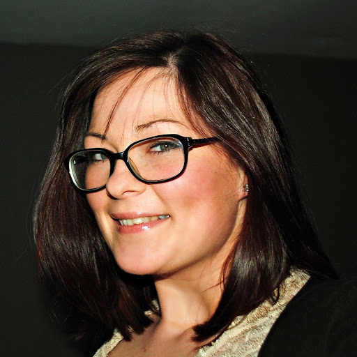 Robyn Saunders Photo 8