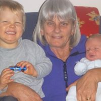 Helen Oliver Photo 16