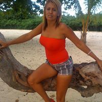 Arlene Acevedo Photo 6