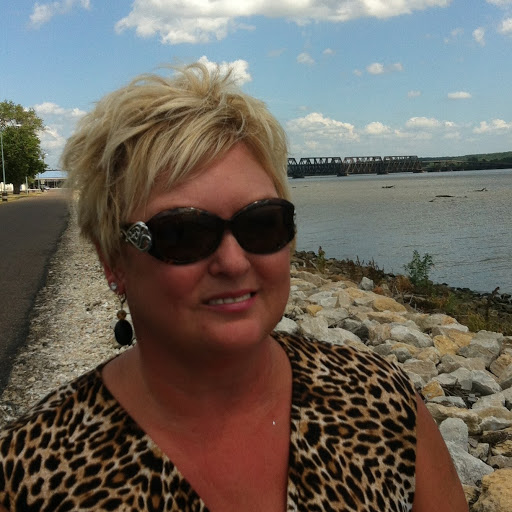 Sue Hudson Photo 27