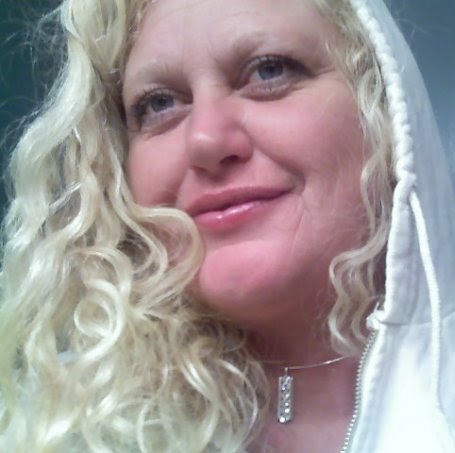 Cindi Lewis Photo 11