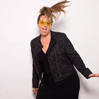 Lara Richardson Photo 7