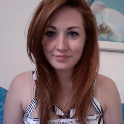 Jess Lloyd Photo 35