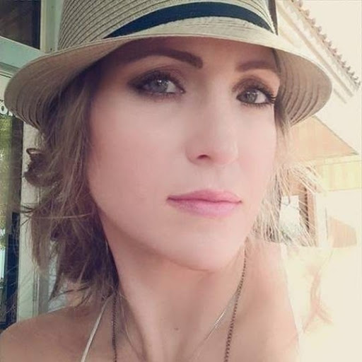 Sara Nelson Photo 17