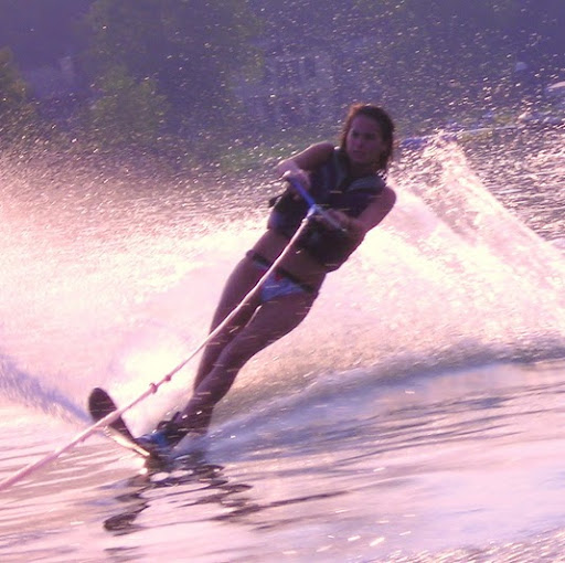Amy Coleman Photo 12