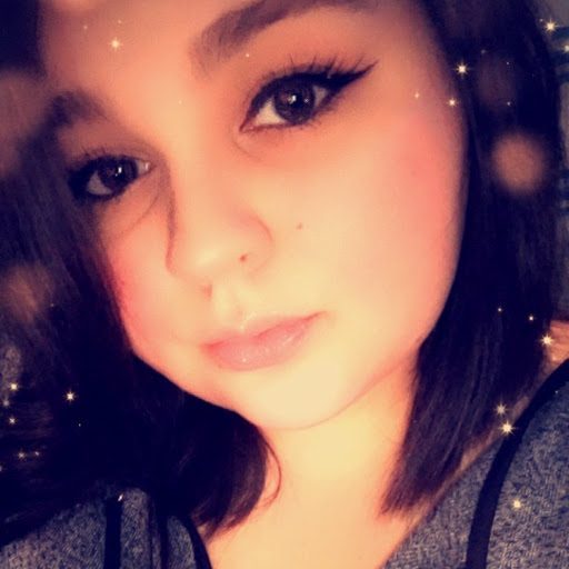 Alyssa Nichols Photo 8