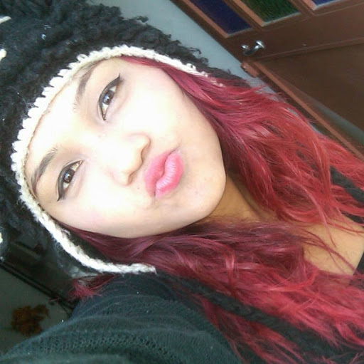 Emily Reyes Photo 10