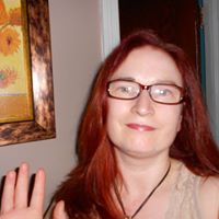 Julie Maxwell Photo 28