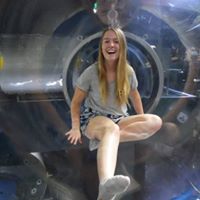 Chelsea Phillips Photo 21
