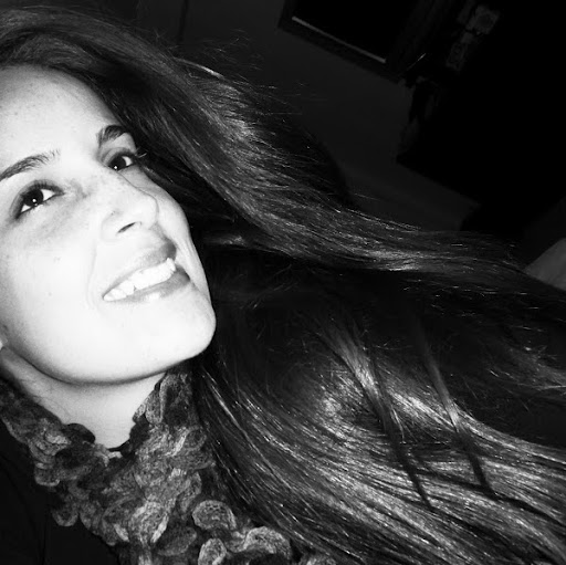 Pamela Teixeira Photo 10