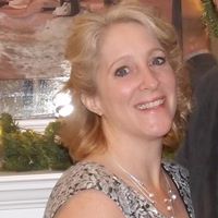 Laurie Larson Photo 8