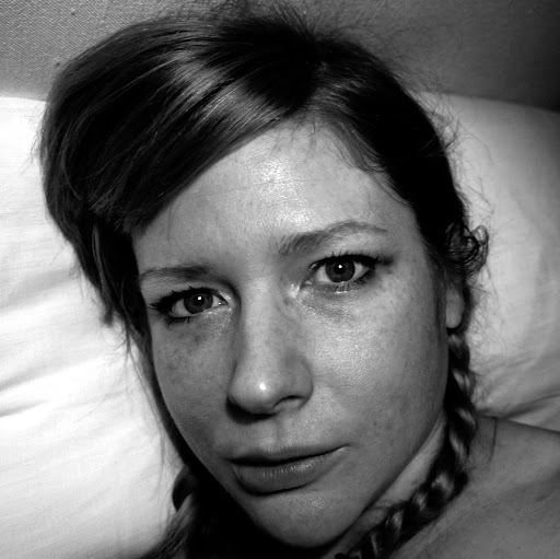 Jenny Poole Photo 13