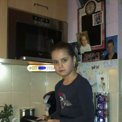 Laura Small Photo 38