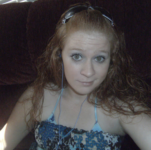 Holly Goodman Photo 17