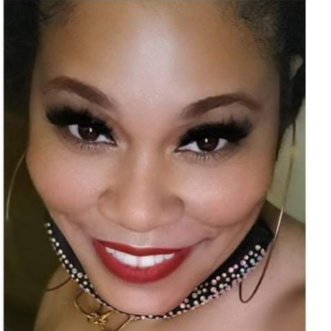 Pamela Starks Photo 29