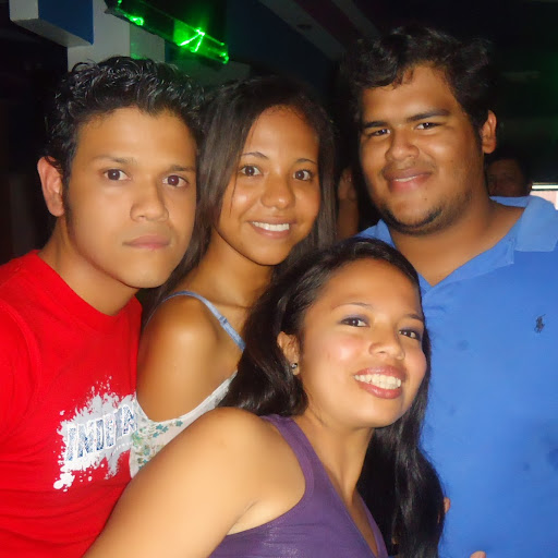 Jennifer Aviles Photo 30