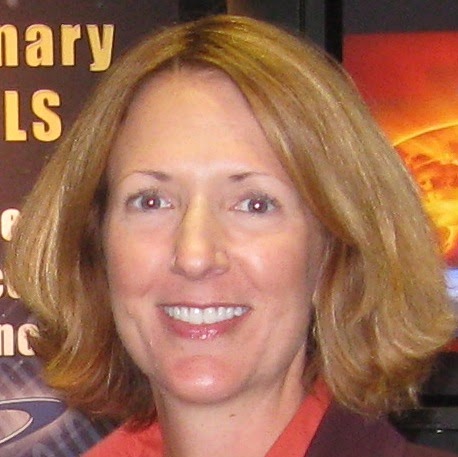 Lynn Davis Photo 26