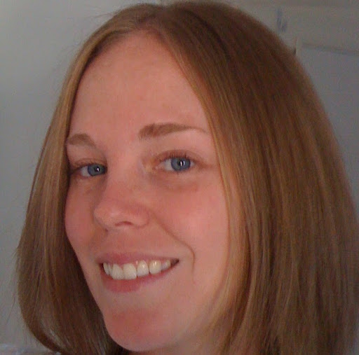 Jennifer Hiller Photo 33