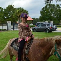 Elizabeth Herold Photo 8