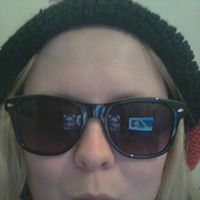 Chloe Walker Photo 11