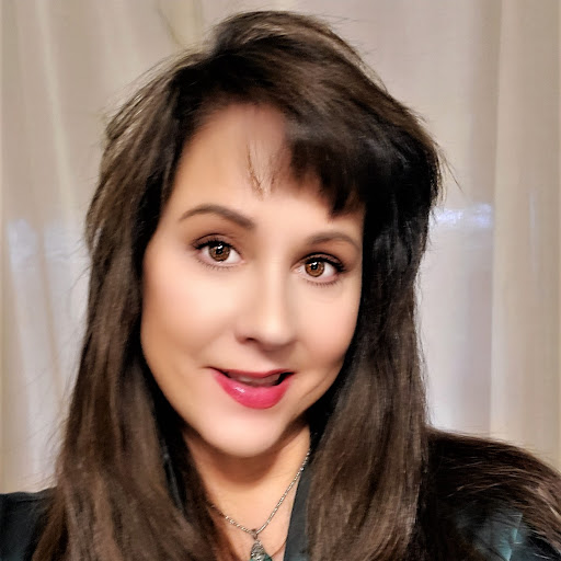 Sandy Calhoun Photo 19