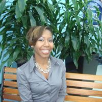 Alisha Adams Photo 5