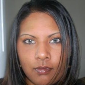 Lola Robinson Photo 37
