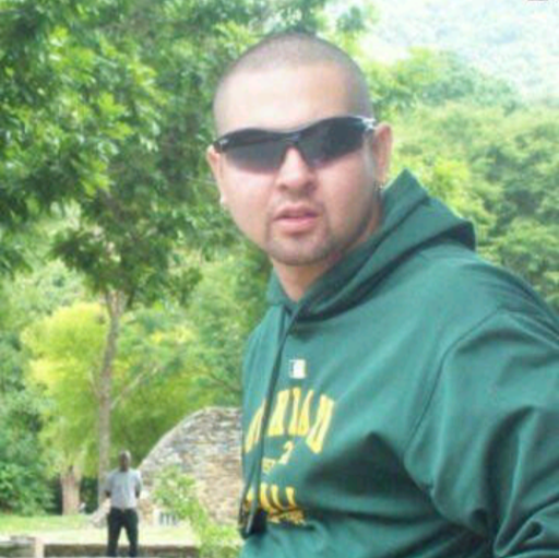 Nestor Guzman Photo 31