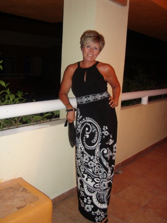 Debbie Larson Photo 5