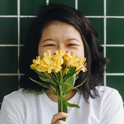Marina Chen Photo 15