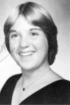 Laura Hall Photo 17