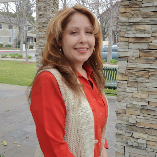 Linda Lujan Photo 9