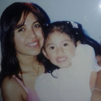 Reyna Alvarez Photo 9