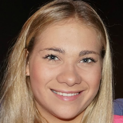 Gabrielle Cox Photo 9