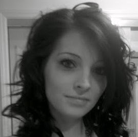 Laura Lester Photo 34