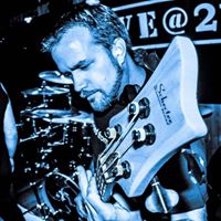 Scott Tracy Photo 49